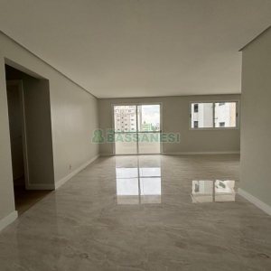 Apartamento com 133m², 3 dormitórios, 1 vaga, no bairro Madureira em Caxias do Sul para Alugar