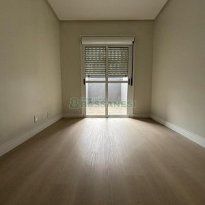 Apartamento com 133m², 3 dormitórios, 1 vaga, no bairro Madureira em Caxias do Sul para Alugar