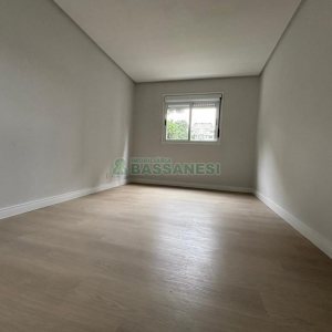 Apartamento com 133m², 3 dormitórios, 1 vaga, no bairro Madureira em Caxias do Sul para Alugar