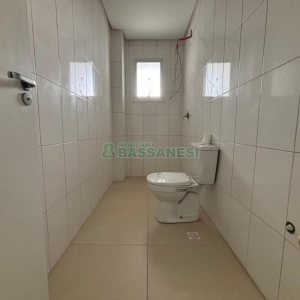 Apartamento com 133m², 3 dormitórios, 1 vaga, no bairro Madureira em Caxias do Sul para Alugar