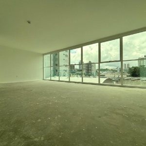 Sala com 41m², 1 vaga, no bairro Lourdes em Caxias do Sul para Comprar