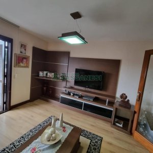 Casa com 255m², 4 dormitórios, 4 vagas, no bairro Diamantino em Caxias do Sul para Comprar