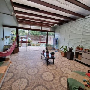 Casa com 255m², 4 dormitórios, 4 vagas, no bairro Diamantino em Caxias do Sul para Comprar