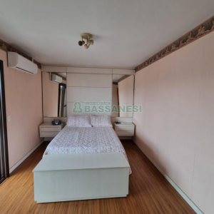 Casa com 255m², 4 dormitórios, 4 vagas, no bairro Diamantino em Caxias do Sul para Comprar