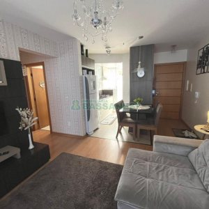 Apto Mobiliado com 63m², 2 dormitórios, 1 vaga, no bairro Petrópolis em Caxias do Sul para Alugar