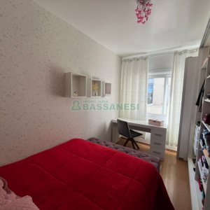 Apto Mobiliado com 63m², 2 dormitórios, 1 vaga, no bairro Petrópolis em Caxias do Sul para Alugar