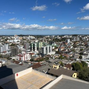 Apto Mobiliado com 63m², 2 dormitórios, 1 vaga, no bairro Petrópolis em Caxias do Sul para Alugar