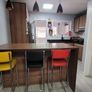 Sobrado Mobiliado com 70m², 2 dormitórios, 1 vaga, no bairro Salgado Filho em Caxias do Sul para Alugar