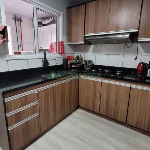 Sobrado Mobiliado com 70m², 2 dormitórios, 1 vaga, no bairro Salgado Filho em Caxias do Sul para Alugar