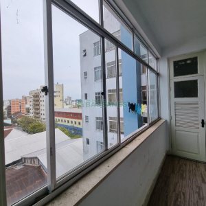Apartamento com 98m², 3 dormitórios, no bairro Centro em Caxias do Sul para Comprar