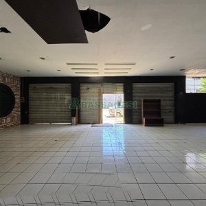 Pavilhão com 825m², no bairro Centro em Caxias do Sul para Alugar
