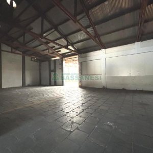 Pavilhão com 825m², no bairro Centro em Caxias do Sul para Alugar
