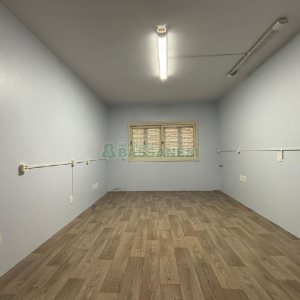 Casa com 165m², 3 dormitórios, 2 vagas, no bairro Cinqüentenário em Caxias do Sul para Comprar