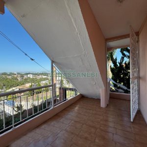 Casa com 165m², 3 dormitórios, 2 vagas, no bairro Cinqüentenário em Caxias do Sul para Comprar