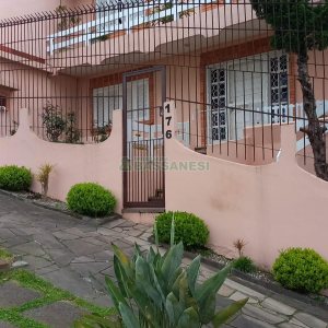 Casa com 165m², 3 dormitórios, 2 vagas, no bairro Cinqüentenário em Caxias do Sul para Comprar