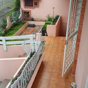 Casa com 165m², 3 dormitórios, 2 vagas, no bairro Cinqüentenário em Caxias do Sul para Comprar