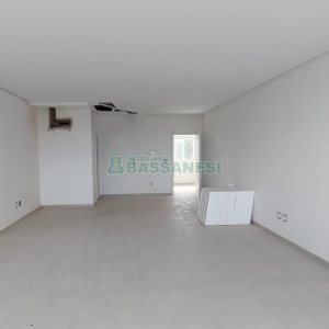 Sala com 55m², no bairro Desvio Rizzo em Caxias do Sul para Alugar