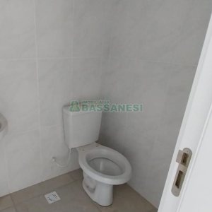 Sala com 55m², no bairro Desvio Rizzo em Caxias do Sul para Alugar