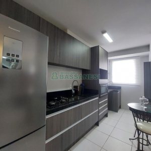 Apto Mobiliado com 60m², 2 dormitórios, 1 vaga, no bairro São Pelegrino em Caxias do Sul para Alugar