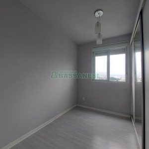 Apto Mobiliado com 60m², 2 dormitórios, 1 vaga, no bairro São Pelegrino em Caxias do Sul para Alugar