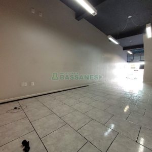 Predio com 370m², no bairro São Pelegrino em Caxias do Sul para Alugar