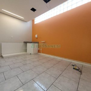 Predio com 370m², no bairro São Pelegrino em Caxias do Sul para Alugar