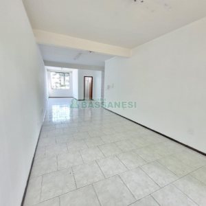 Predio com 370m², no bairro São Pelegrino em Caxias do Sul para Alugar