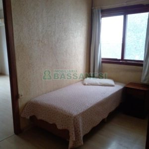 Casa com 140m², 4 dormitórios, 2 vagas, no bairro Petrópolis em Caxias do Sul para Comprar