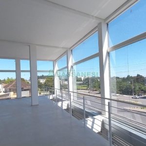 Loja com 322m², 5 vagas, no bairro Desvio Rizzo em Caxias do Sul para Alugar