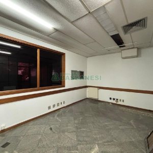 Pavilhão com 3078m², no bairro Distrito Industrial em Caxias do Sul para Alugar