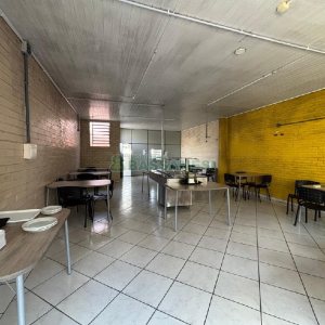 Pavilhão com 3078m², no bairro Distrito Industrial em Caxias do Sul para Alugar