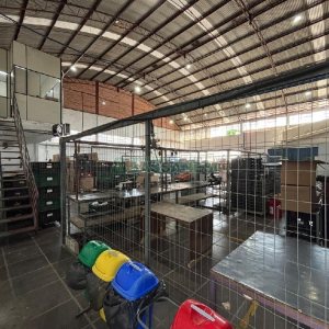 Pavilhão com 3078m², no bairro Distrito Industrial em Caxias do Sul para Alugar