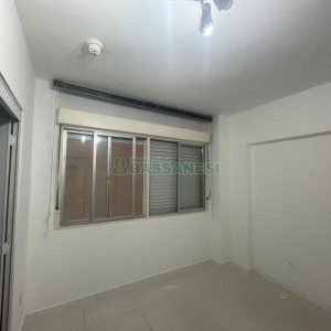 Sala com 50m², no bairro Centro em Caxias do Sul para Comprar