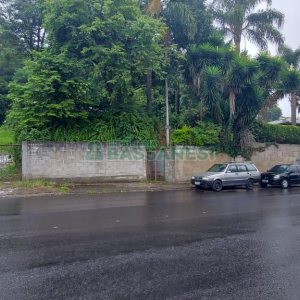 Casa com 140m², 3 dormitórios, 1 vaga, no bairro Nossa Senhora das Graças em Caxias do Sul para Comprar