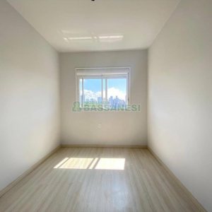 Apartamento com 55m², 2 dormitórios, 1 vaga, no bairro Panazzolo em Caxias do Sul para Comprar