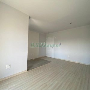 Apartamento com 55m², 2 dormitórios, 1 vaga, no bairro Panazzolo em Caxias do Sul para Comprar