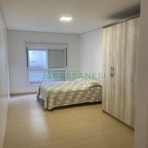 Apartamento com 88m², 2 dormitórios, 2 vagas, no bairro Vinhedos em Caxias do Sul para Comprar