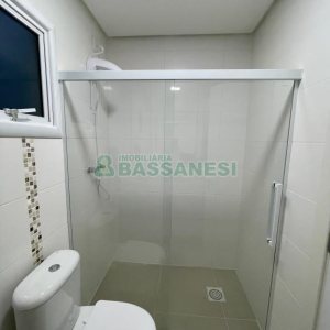 Apartamento com 88m², 2 dormitórios, 2 vagas, no bairro Vinhedos em Caxias do Sul para Comprar