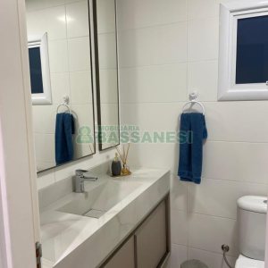 Apartamento com 88m², 2 dormitórios, 2 vagas, no bairro Vinhedos em Caxias do Sul para Comprar
