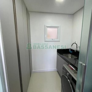 Apartamento com 88m², 2 dormitórios, 2 vagas, no bairro Vinhedos em Caxias do Sul para Comprar