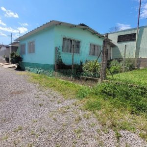 Casa com 63m², 3 dormitórios, 1 vaga, no bairro Cruzeiro em Caxias do Sul para Comprar