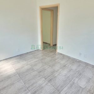 Casa com 63m², 3 dormitórios, 1 vaga, no bairro Cruzeiro em Caxias do Sul para Comprar