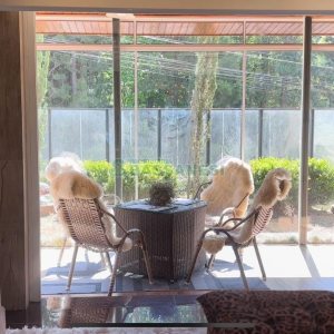 Casa com 400m², 3 dormitórios, 2 vagas, no bairro Vila Hipica em Caxias do Sul para Comprar