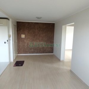 Apartamento com 54m², 2 dormitórios, 1 vaga, no bairro Salgado Filho em Caxias do Sul para Comprar
