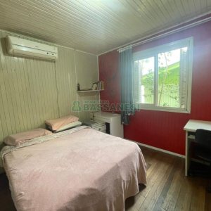 Casa com 56m², 3 dormitórios, no bairro São Leopoldo em Caxias do Sul para Comprar