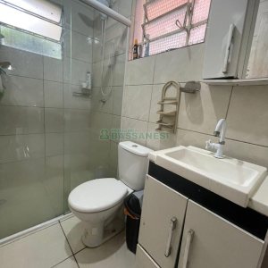 Casa com 56m², 3 dormitórios, no bairro São Leopoldo em Caxias do Sul para Comprar