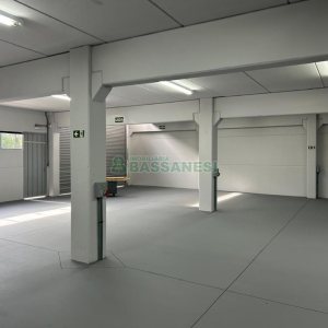 Pavilhão com 425m², no bairro São Leopoldo em Caxias do Sul para Alugar