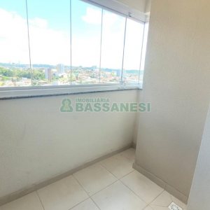 Apartamento com 70m², 3 dormitórios, 1 vaga, no bairro Santa Catarina em Caxias do Sul para Alugar