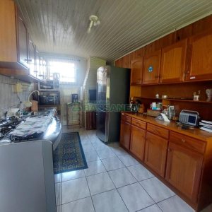 Casa com 178m², 3 dormitórios, 1 vaga, no bairro Pio X em Caxias do Sul para Comprar