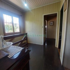 Casa com 178m², 3 dormitórios, 1 vaga, no bairro Pio X em Caxias do Sul para Comprar
